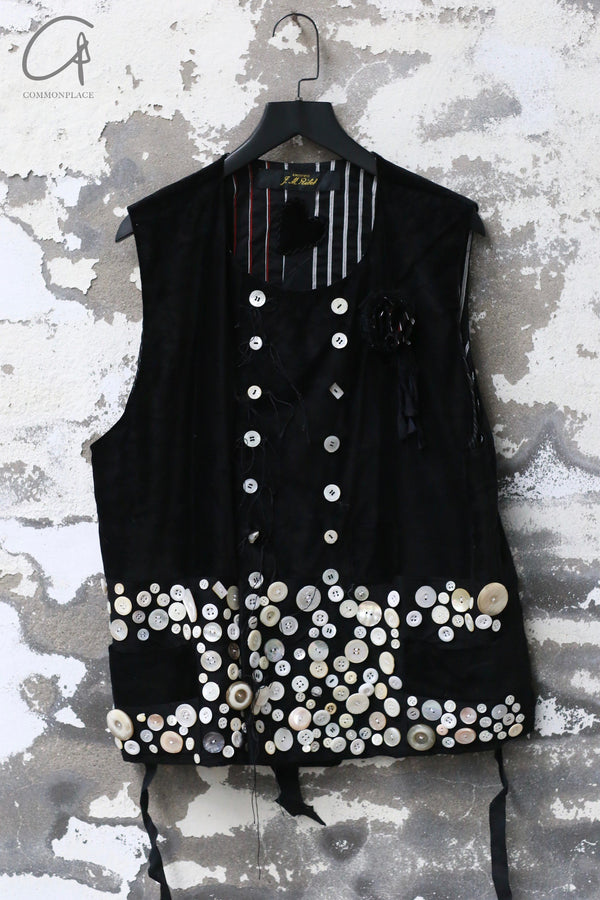 ARCHIVIO J.M.Ribot 24 Autumn/Winter Hand-embellished vest Italy AJM-GL08/VB/BUT-0 Black